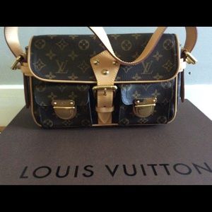 Louis Vuitton Hudson PM Monogram